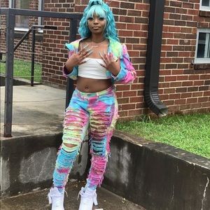 Distressed pants set